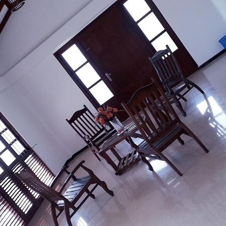 Royal Beach Villa Unawatuna Exterior foto