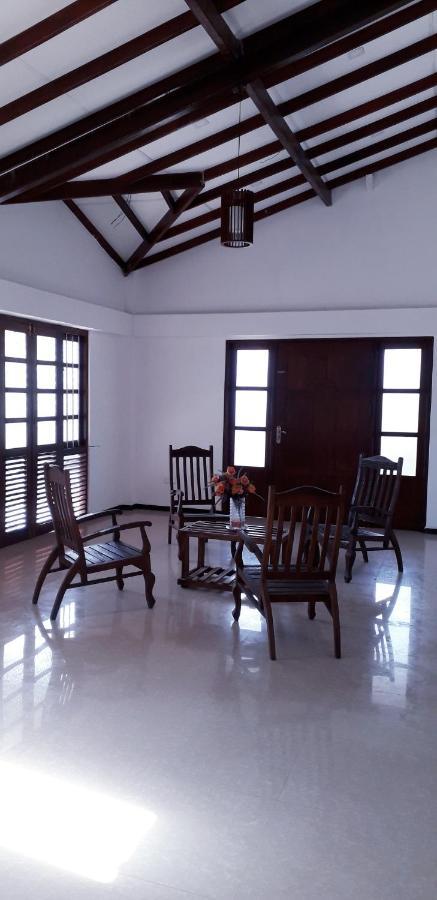 Royal Beach Villa Unawatuna Exterior foto