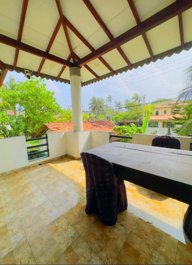 Royal Beach Villa Unawatuna Exterior foto