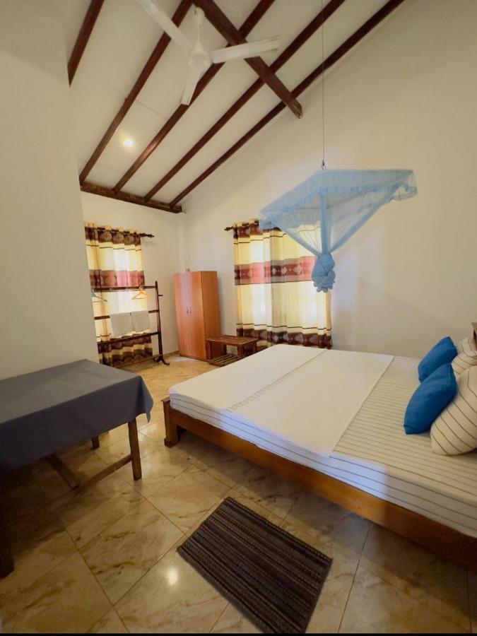 Royal Beach Villa Unawatuna Exterior foto