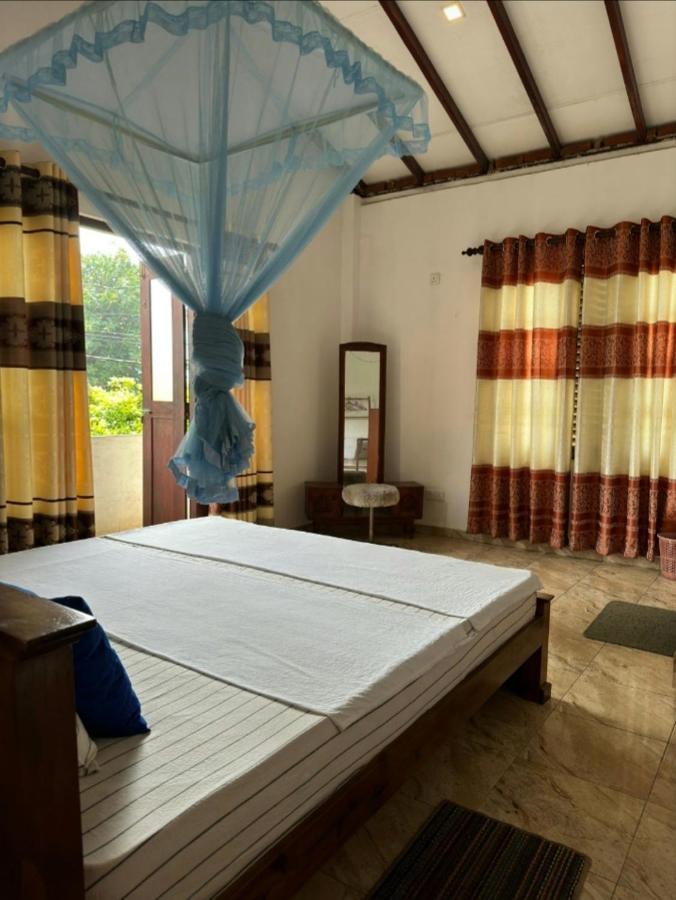 Royal Beach Villa Unawatuna Exterior foto