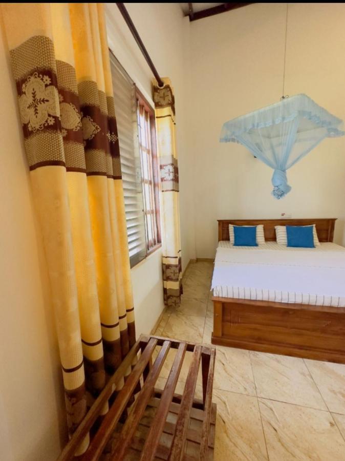 Royal Beach Villa Unawatuna Exterior foto
