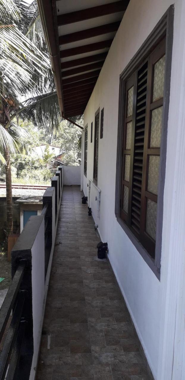 Royal Beach Villa Unawatuna Exterior foto