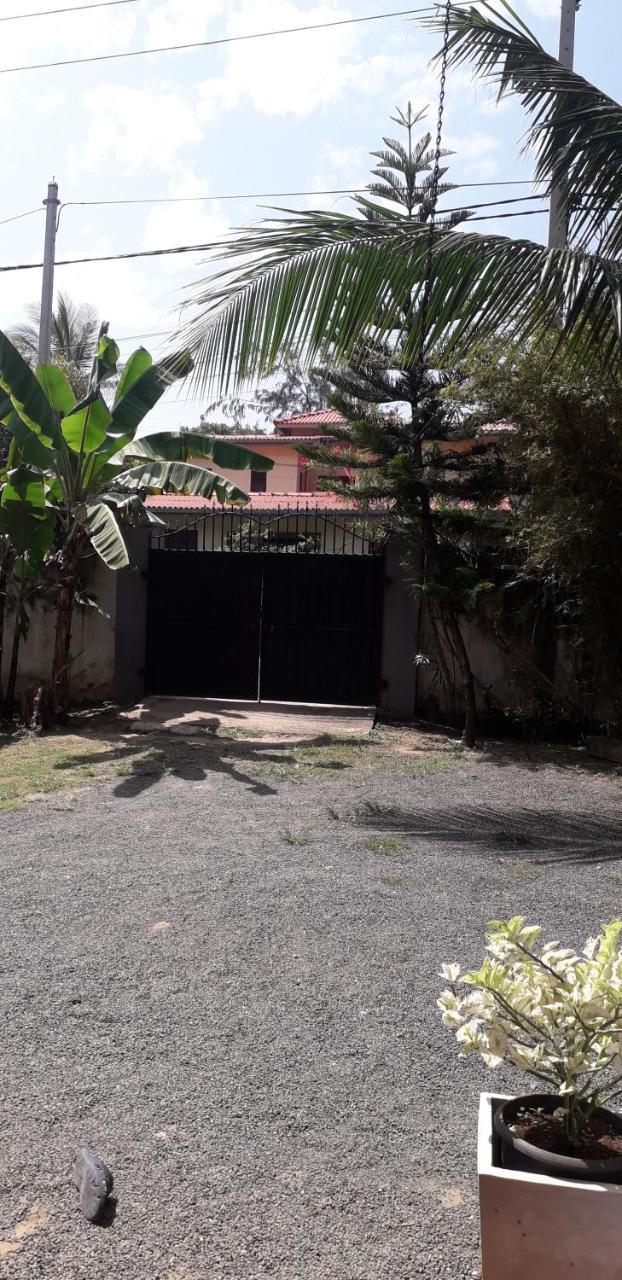 Royal Beach Villa Unawatuna Exterior foto