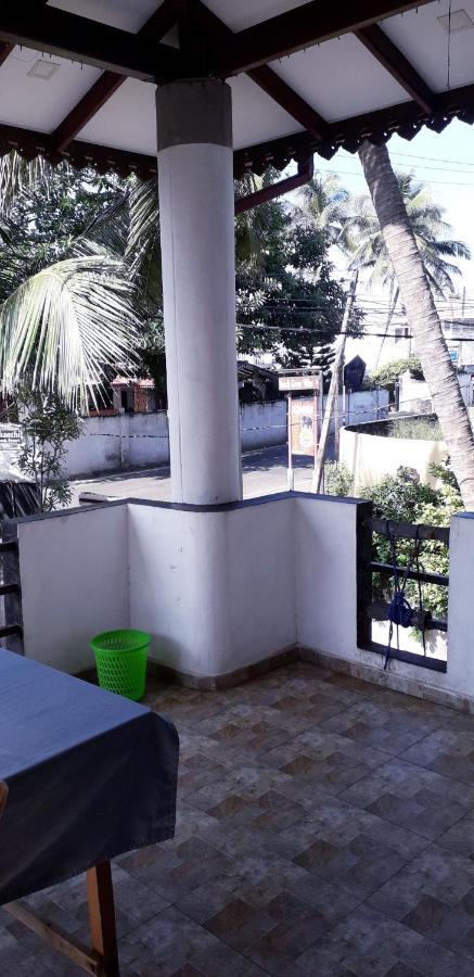 Royal Beach Villa Unawatuna Exterior foto